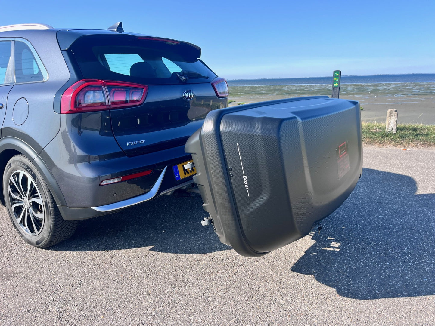 Trekhaakkoffer Boxer 420L Black