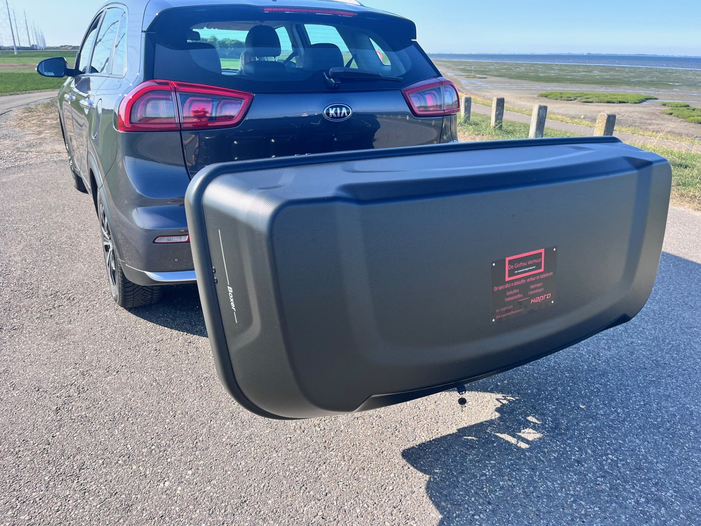 Trekhaakkoffer Boxer 420L Black